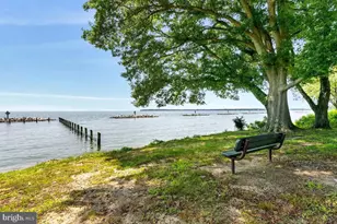 301 Beverley Pl, Edgewater, MD 21037 - Photo 17