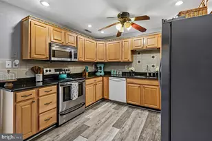 1408 Harwick Ct, Crofton, MD 21114 - Photo 9