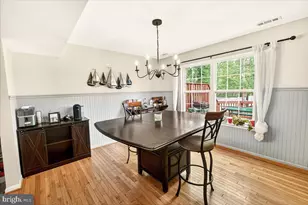 3847 Holly Dr, Edgewater, MD 21037 - Photo 9