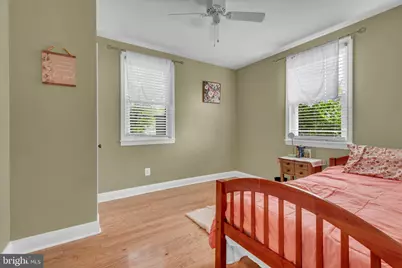 112 S 2nd Avenue, Glen Burnie, MD 21061 - Photo 13