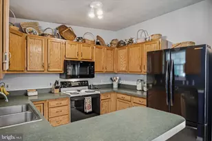 8353 Gartelman Farm Dr, Millersville, MD 21108 - Photo 11