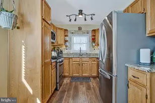 7947 Roxbury Dr, Glen Burnie, MD 21061 - Photo 17