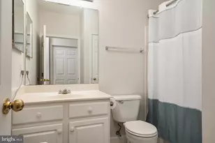 2703 Oak Leaf Ct, Odenton, MD 21113 - Photo 23