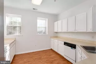 2703 Oak Leaf Ct, Odenton, MD 21113 - Photo 13