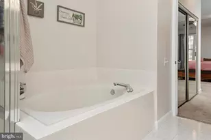 2703 Oak Leaf Ct, Odenton, MD 21113 - Photo 19
