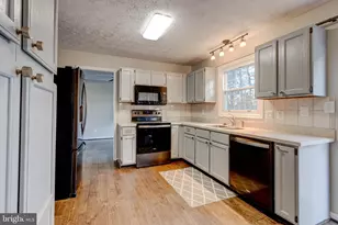 7925 Carriage Dr, Severn, MD 21144 - Photo 11