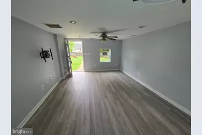 215 Sycamore, Curtis Bay, MD 21226 - Photo 5