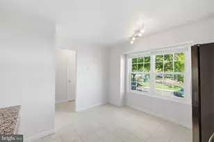 1704 W Bancroft Ln, Crofton, MD 21114 - Photo 5