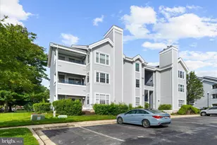 601 Forest Walk Ln, Odenton, MD 21113 - Photo 3