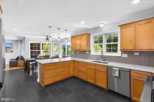 102 Brewer Ave, Annapolis, MD 21401 - Photo 9