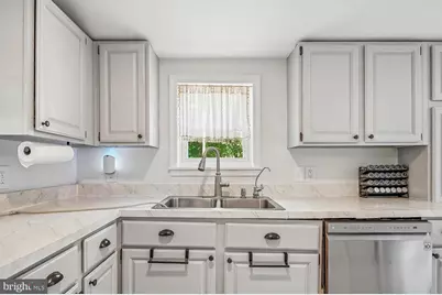 1217 Pine Avenue, Shady Side, MD 20764 - Photo 9