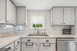 1217 Pine Ave, Shady Side, MD 20764 - Photo 9