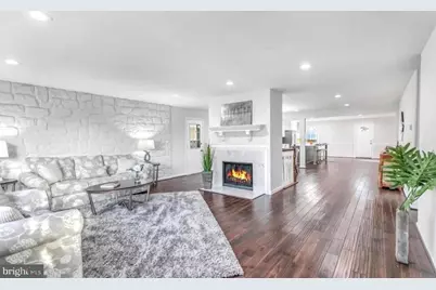 227 Easton S, Laurel, MD 20724 - Photo 3