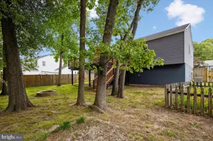 7864 Dero, Pasadena, MD 21122 - Photo 33