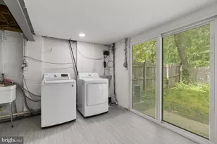 8247 Parham Ct, Severn, MD 21144 - Photo 23
