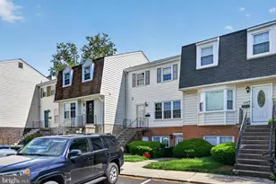 1610 E Bancroft Ln, Crofton, MD 21114 - Photo 3