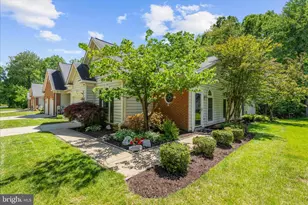 334 Colony Point Pl, Edgewater, MD 21037 - Photo 1