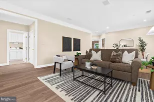 334 Colony Point Pl, Edgewater, MD 21037 - Photo 5