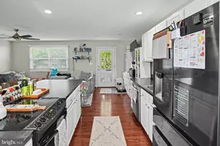 422 Porpoise Ln, Riva, MD 21140 - Photo 9