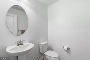 621 Ravenwood Dr, Glen Burnie, MD 21060 - Photo 11