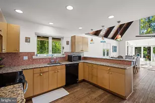2915 South Ct, Annapolis, MD 21401 - Photo 5