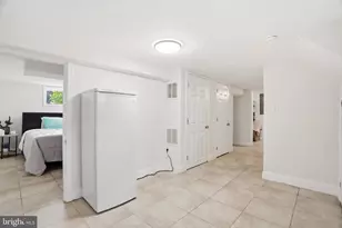 300 Townsend Ave, Brooklyn, MD 21225 - Photo 27