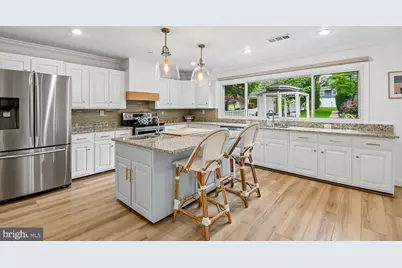 241 Edgewater Drive, Edgewater, MD 21037 - Photo 9