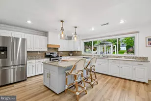 241 Edgewater Dr, Edgewater, MD 21037 - Photo 9