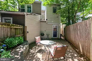34 Pinkney St, Annapolis, MD 21401 - Photo 37