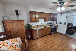 7853 Fernhill Ave, Pasadena, MD 21122 - Photo 3