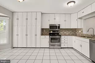 1454 Harwick Ct, Crofton, MD 21114 - Photo 7