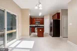 7307 Gardenia Ln, Glen Burnie, MD 21060 - Photo 11