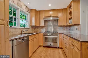 528 Grays Creek Rd, Pasadena, MD 21122 - Photo 9