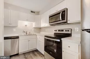 3503 Lochearn Ct, Pasadena, MD 21122 - Photo 7