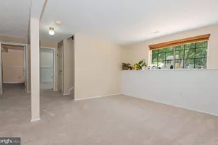 7880 Mansion House Crossing, Pasadena, MD 21122 - Photo 25