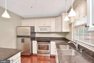 7810 Foxcove Ct, Glen Burnie, MD 21061 - Photo 11