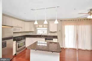 7810 Foxcove Ct, Glen Burnie, MD 21061 - Photo 9