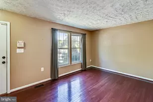 7810 Foxcove Ct, Glen Burnie, MD 21061 - Photo 3