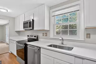 7912 Pepperbox Ln, Pasadena, MD 21122 - Photo 5