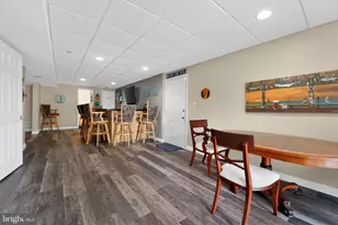 836 N Shore Dr, Glen Burnie, MD 21060 - Photo 17