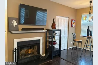 601 Forest Walk Lane #201, Odenton, MD 21113 - Photo 5