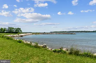 8582 Beacon Point Rd, Pasadena, MD 21122 - Photo 27