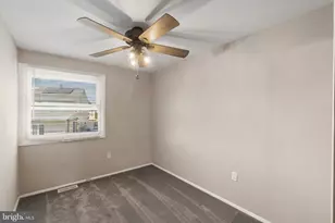 8582 Beacon Point Rd, Pasadena, MD 21122 - Photo 21