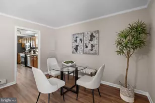 8582 Beacon Point Rd, Pasadena, MD 21122 - Photo 9