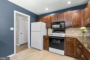 8250 Railroad Ave, Pasadena, MD 21122 - Photo 13
