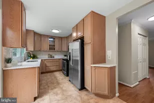 7663 Sherlock Ct, Pasadena, MD 21122 - Photo 11