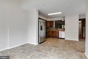 8125 Gray Stone Ln, Pasadena, MD 21122 - Photo 19