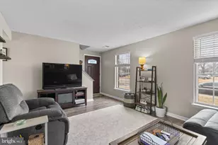 329 Shetlands Ln, Glen Burnie, MD 21061 - Photo 9