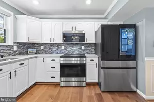7625 3rd St, Pasadena, MD 21122 - Photo 9