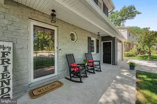 564 Williamsburg Ln, Odenton, MD 21113 - Photo 3